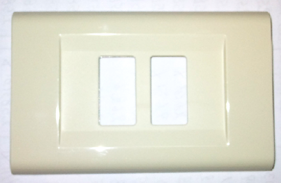 Immagine di PLACCA CLICK 2 FORI SCATOLA TONDA AVORIO